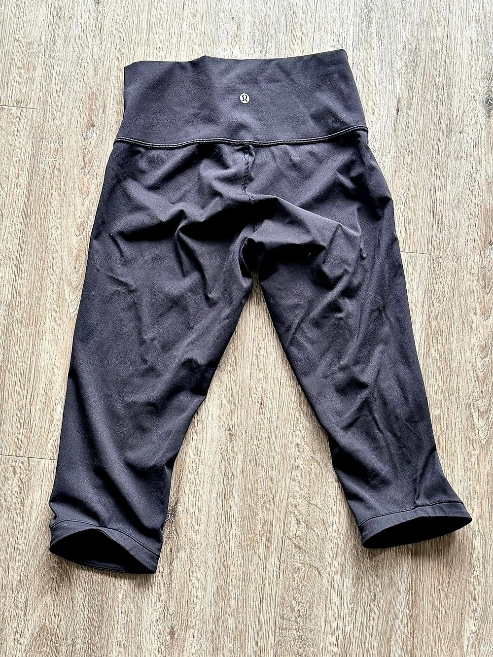 lululemon Wunder Under High-Rise 1/2 Tight Full-On Luon 17" Black Size 8